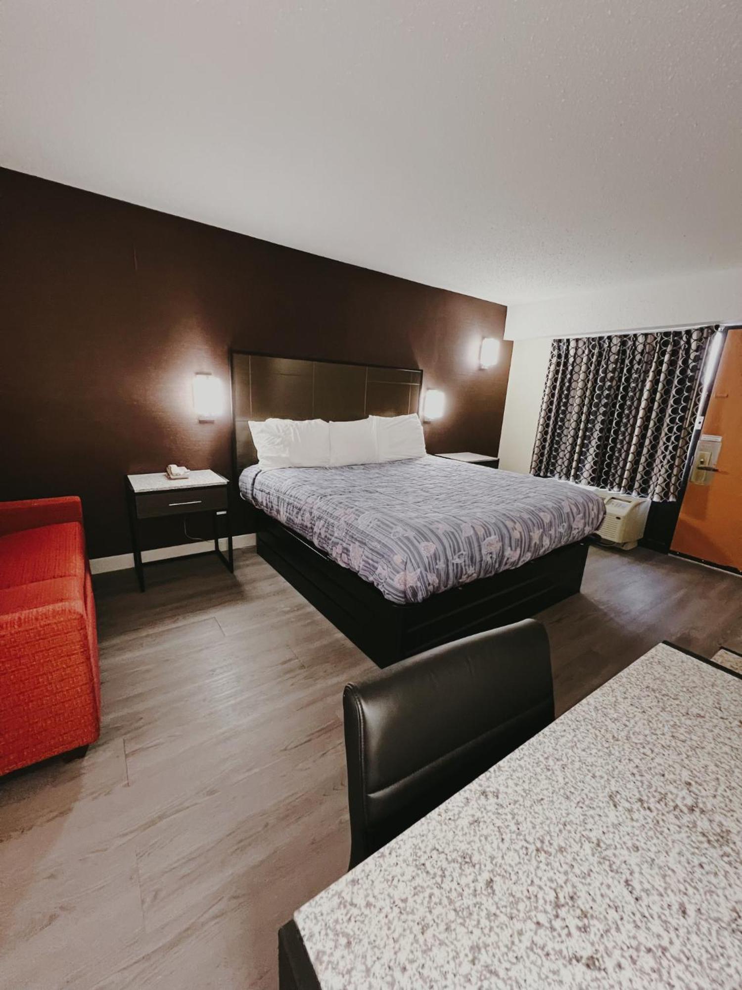 Travel Inn New Castle Airport Экстерьер фото