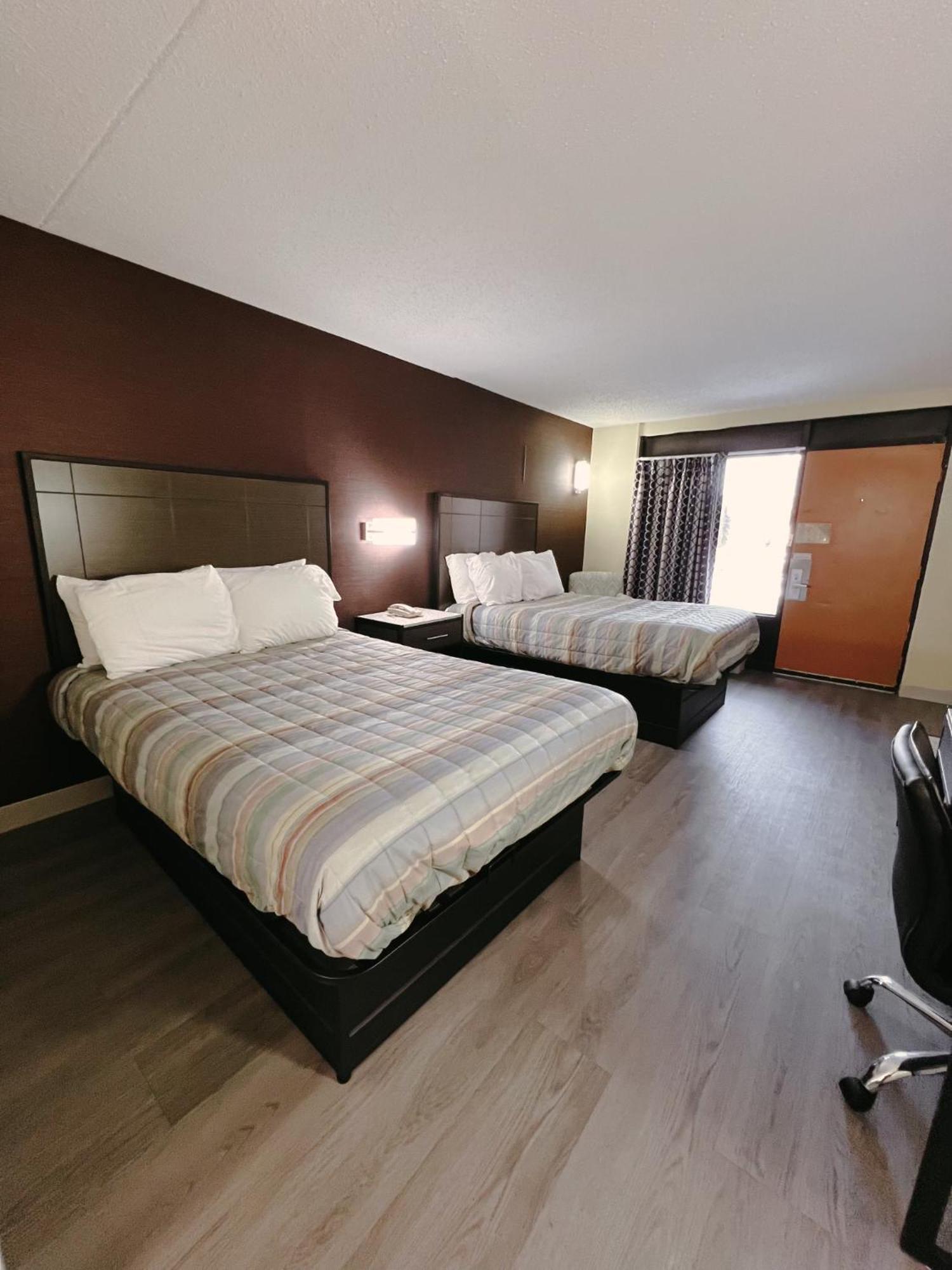 Travel Inn New Castle Airport Экстерьер фото