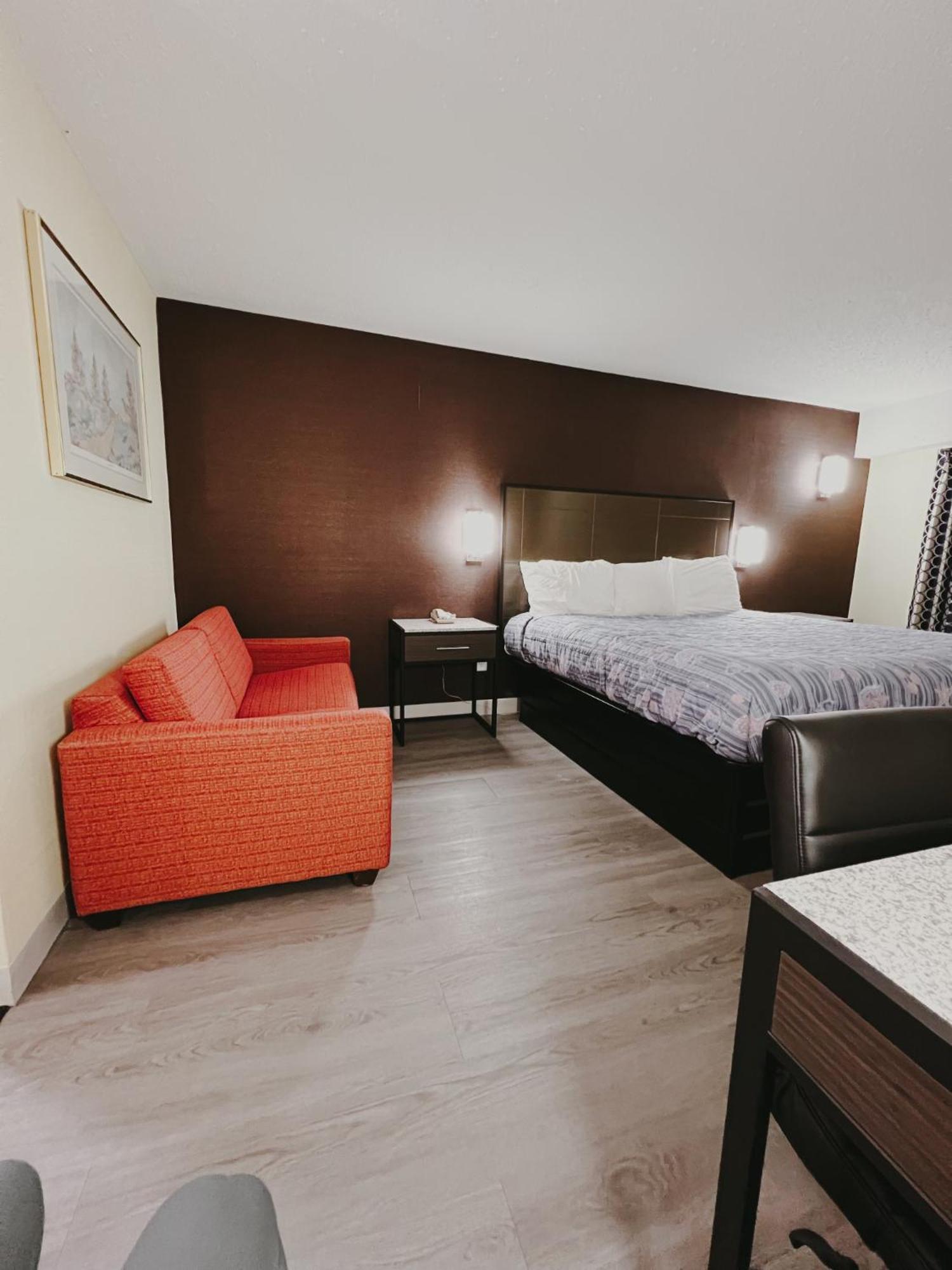 Travel Inn New Castle Airport Экстерьер фото