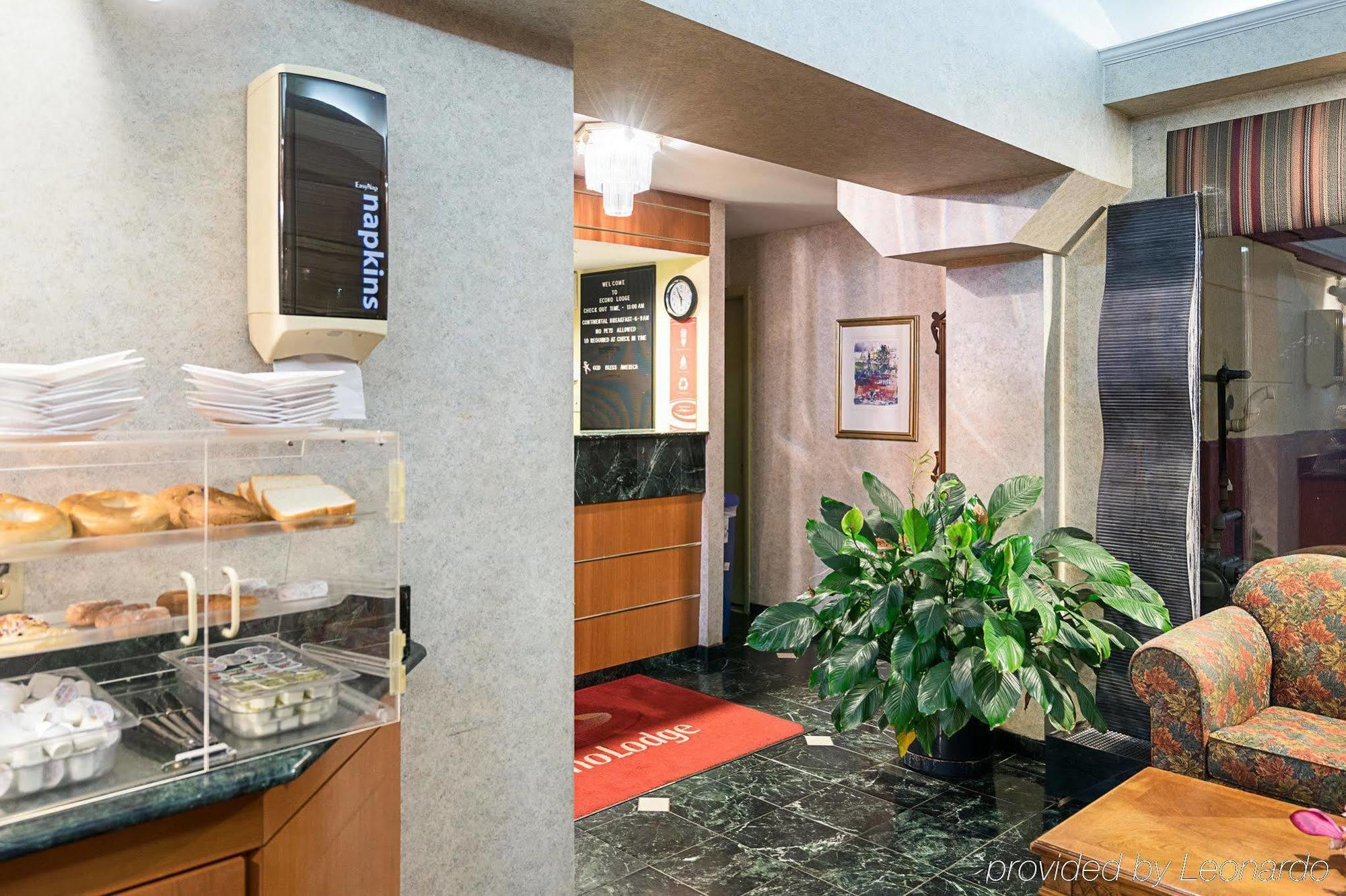 Travel Inn New Castle Airport Экстерьер фото