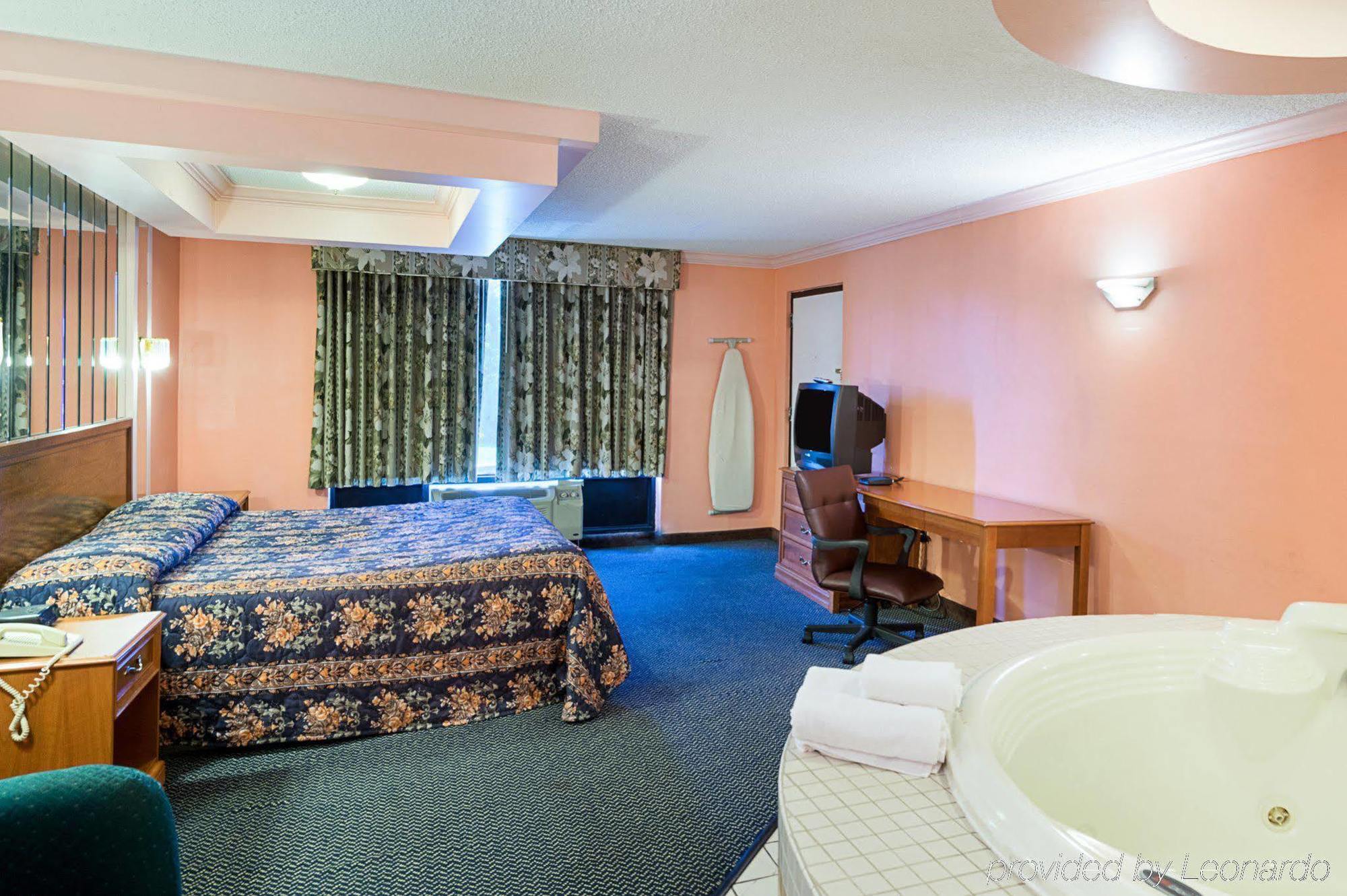 Travel Inn New Castle Airport Экстерьер фото